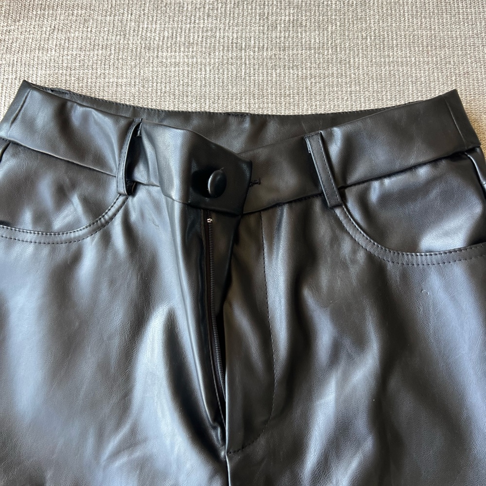 Make Me Chic Leather Pants - Picture 5 of 6